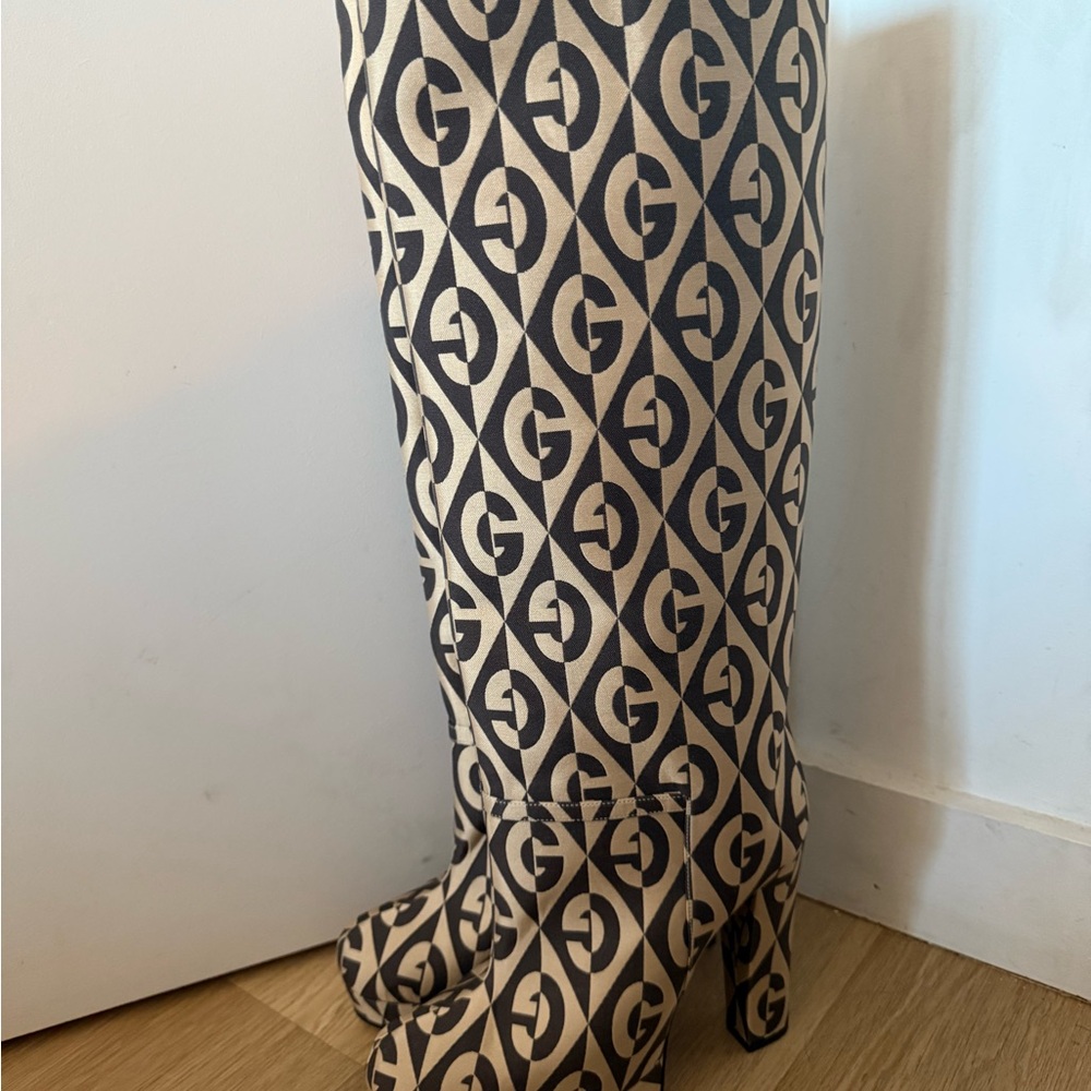 Gucci Beige and Black Heeled Boots